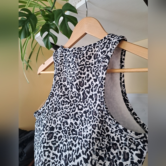 Marika Cropped Leopard Tank - Picture 3 of 5